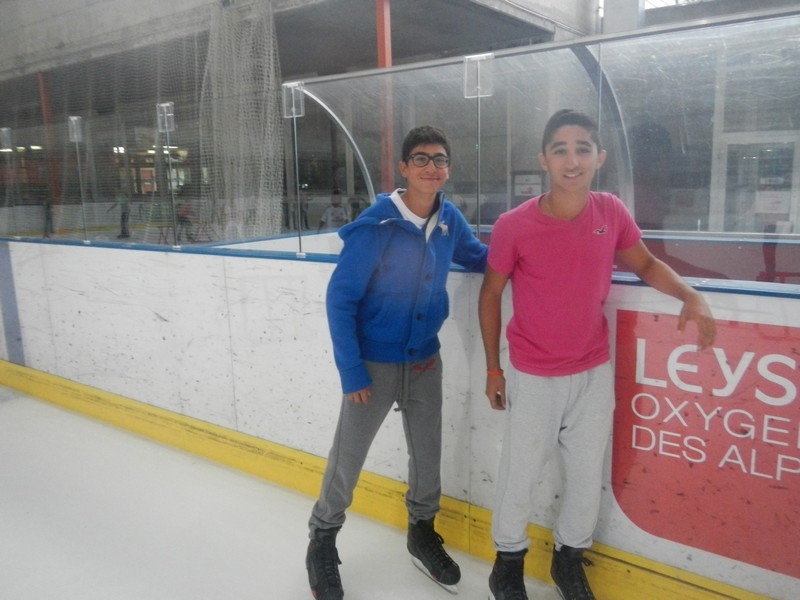 Village Camps International Summer Camp Leysin, Switzerland 2026-08-15 https://www.villagecamps.com/journals_admin/images/697-12-reds ice skate (16).jpg